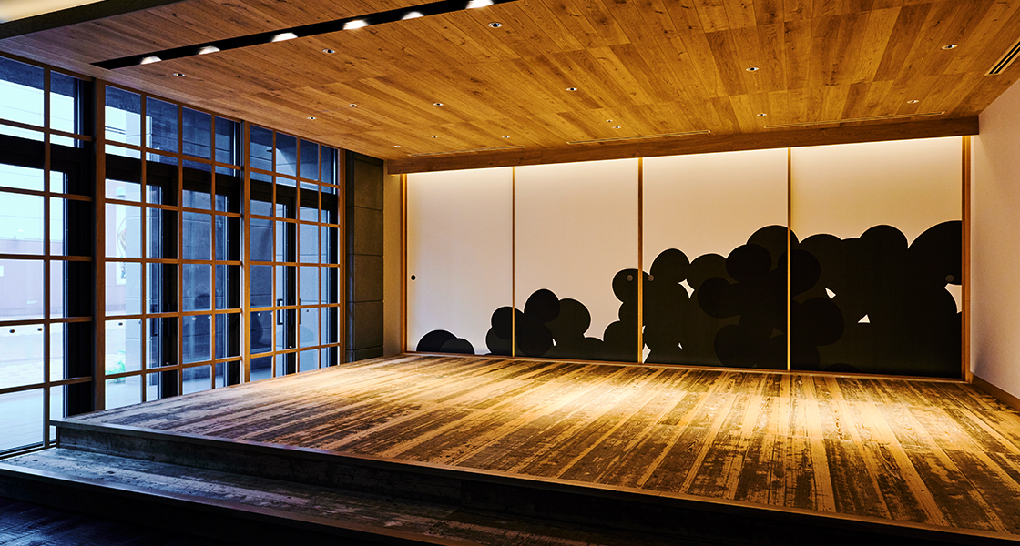 画像：舞台ホール「ブロードウェイ六区」